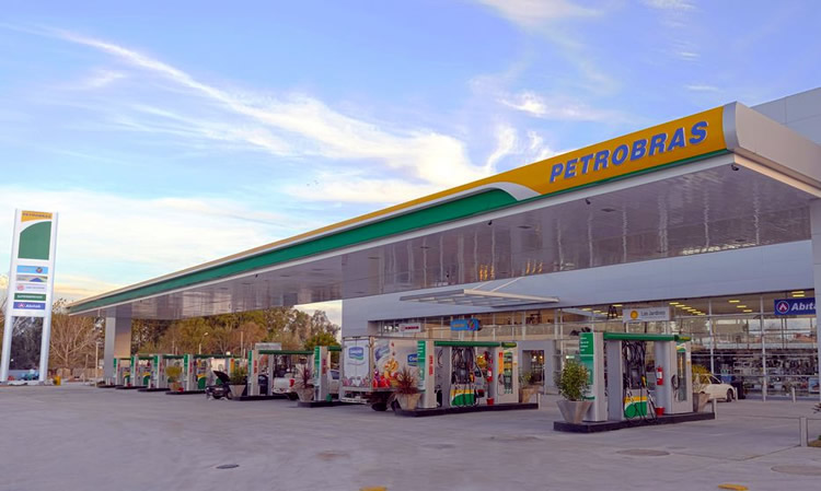 De no resolverse conflicto con Montevideo Gas, Petrobras se retiraría de Uruguay incluyendo la distribución de combustible.